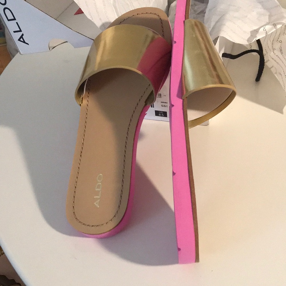 Aldo Gwayni slide sandal- pink and gold, size 8.5